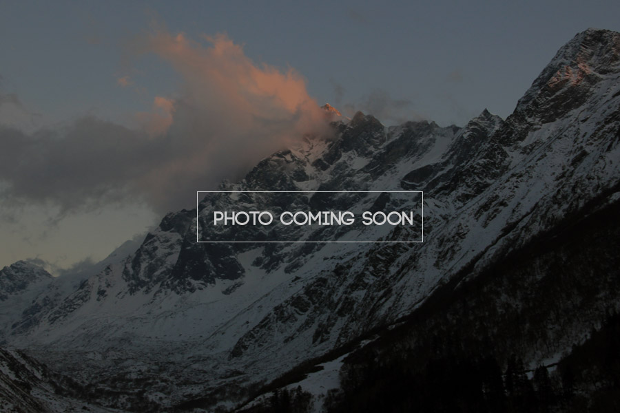 Camping in Bir Billing with paragliding