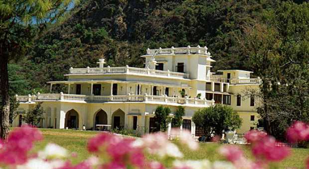 Top 10 Hotels and Resorts in Rishikesh