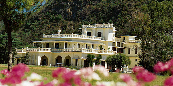 Top 10 Hotels and Resorts in Rishikesh