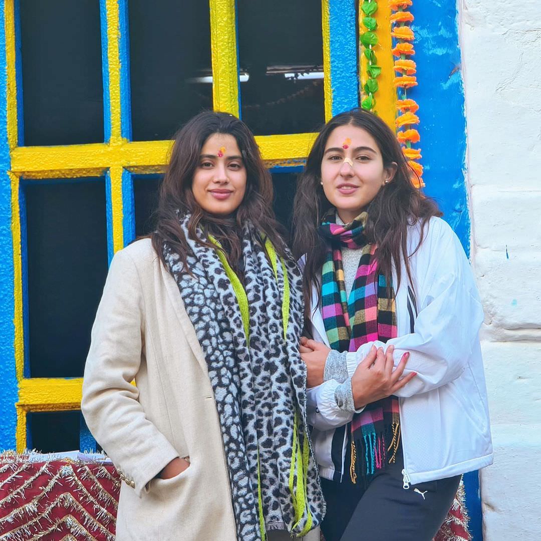 Janhvi Kapoor and Sara Ali Khan in Kedarnath - Photo Gallery Tourism 2022 -  Famous Places, Things to Do in Janhvi Kapoor and Sara Ali Khan in Kedarnath  - Photo Gallery Uttarakhand