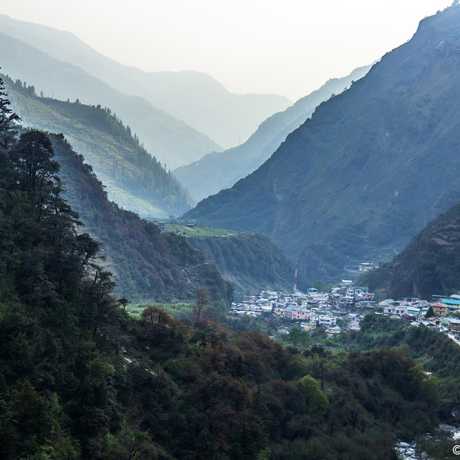 A picturesque view of Janki Chatti valley.