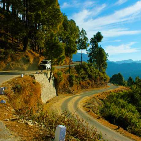 Mountain road leading to Pauri garhwal.