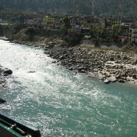 Srinagar on the bank of Alaknanda River.