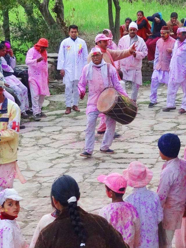 जानिए क्यों ख़ास है कुमाऊं की होली